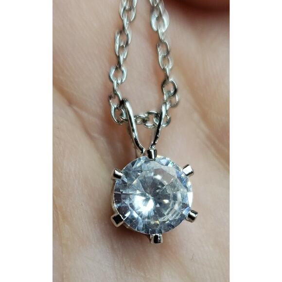 Cubic Zirconia Clear Crystal Solitaire Pendant Necklace In Silver Tone - Picture 10 of 10